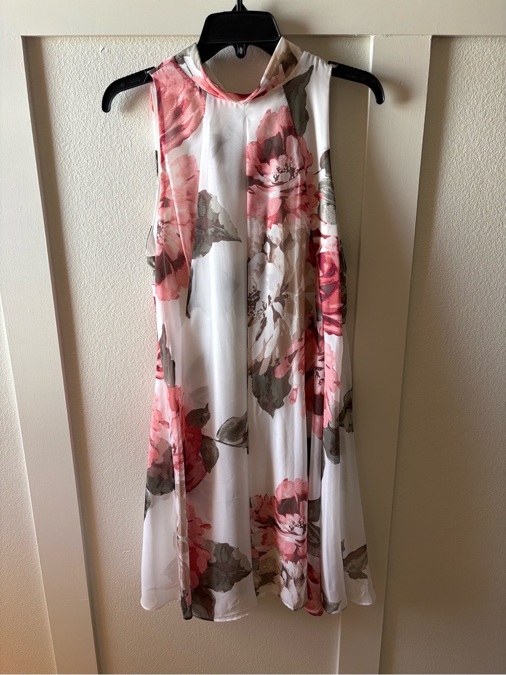 Signature by Robbie Bee White Midi Dress with Pink Floral Print